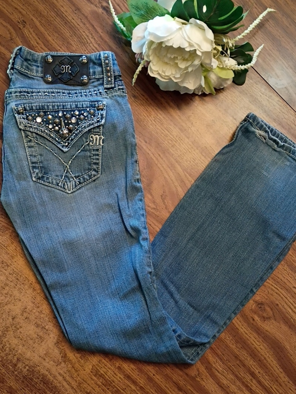 💎Miss Me Jeans with Jeweled Back Pocket 27x33